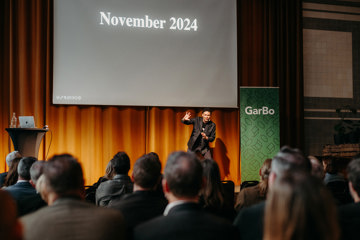 Sikta mot månen! Inspirationsföreläsning med konstnären, talaren och entreprenören Mikael Genberg