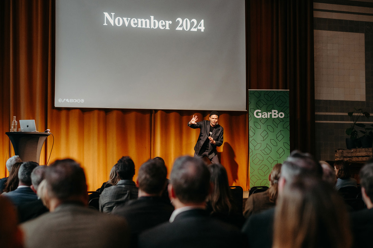 Sikta mot månen! Inspirationsföreläsning med konstnären, talaren och entreprenören Mikael Genberg